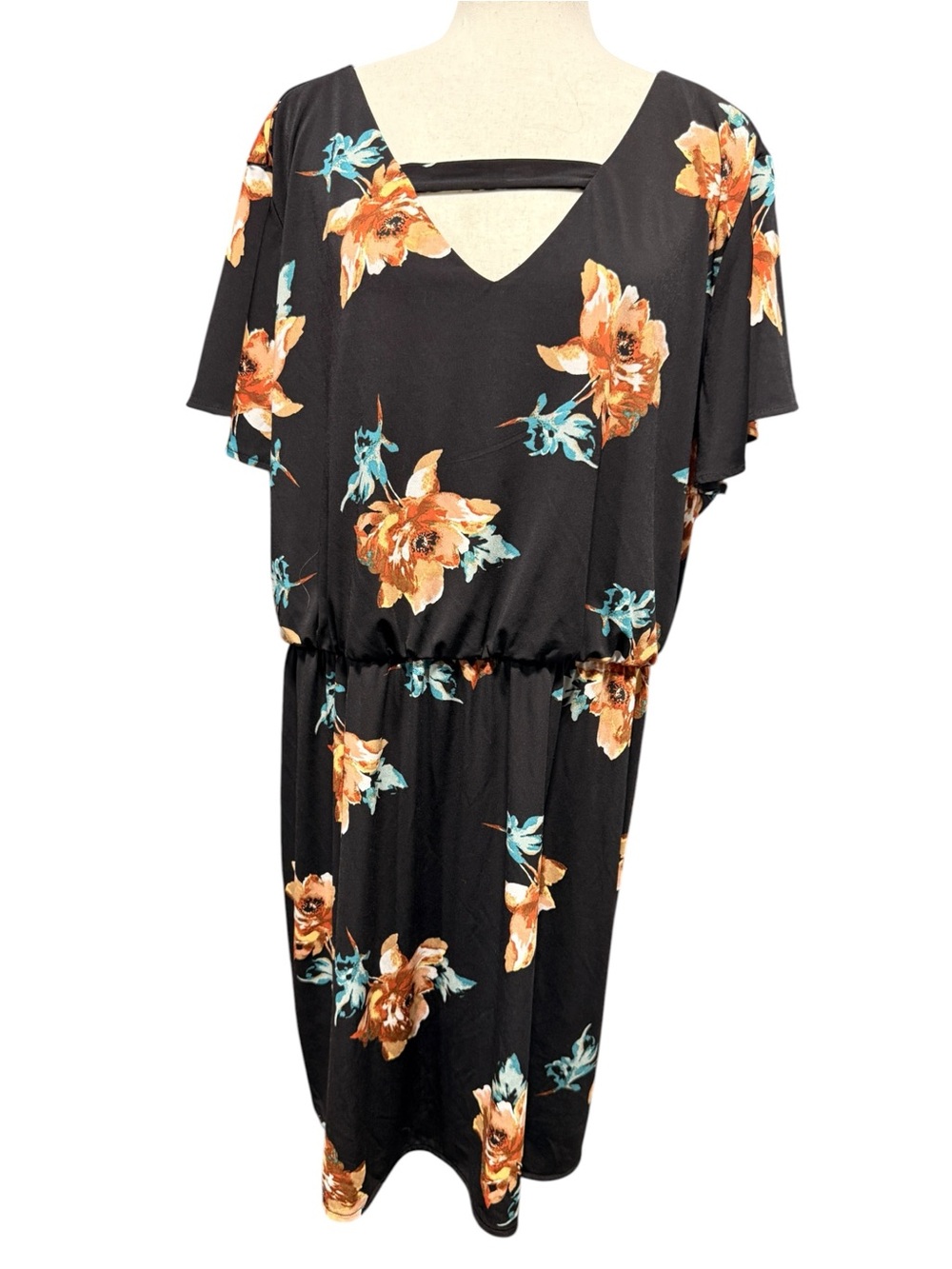Maurices Dark Floral Knee Length Short Sleeve Dress Sz 3X Black Tropical Stretch
